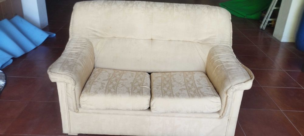 sofá cama 2 lugares com colchão