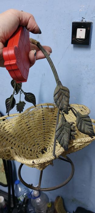 Metalowy koszyczek retro