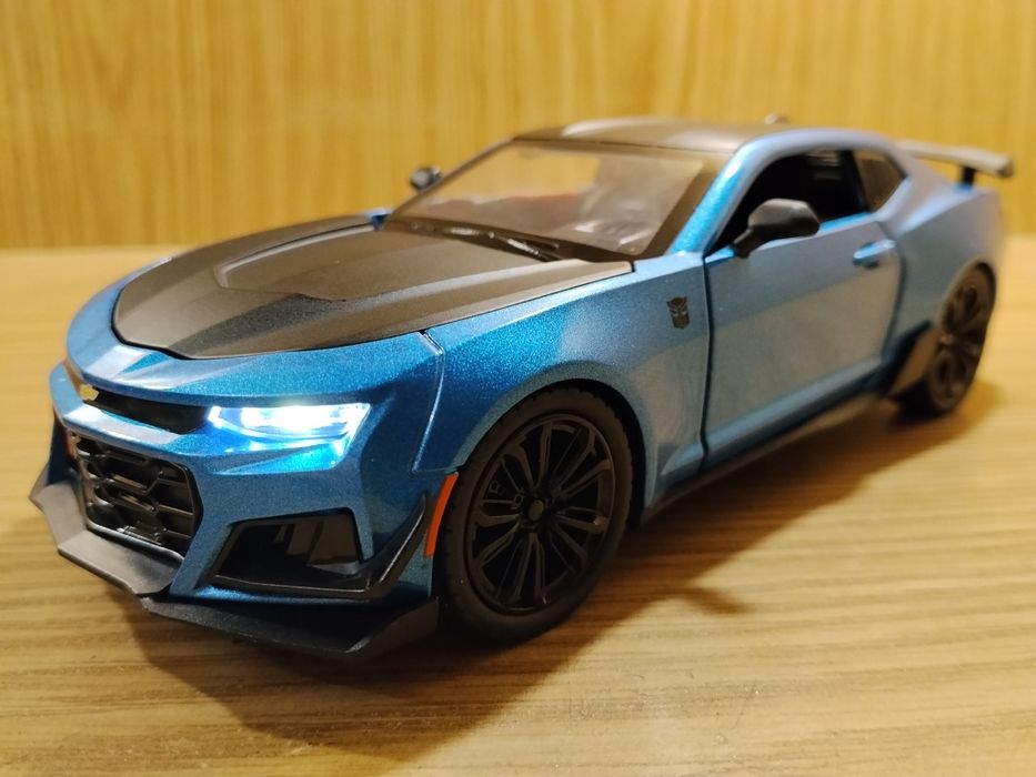 Модель машин Chevrolet Camaro 1:24 автоэксперт металл свет звук Камаро