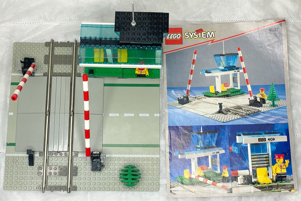 Conjunto Lego 4532 e 4539 Manual Crossing Level Completos
