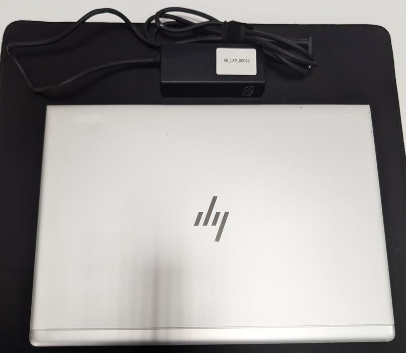 Szybki laptop do pracy i nauki – HP i7 8GB SSD 256 Win11 Pro