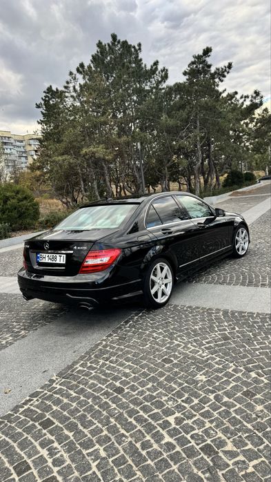 Mercedes-benz C350, 2012 року, 3,5 бензин