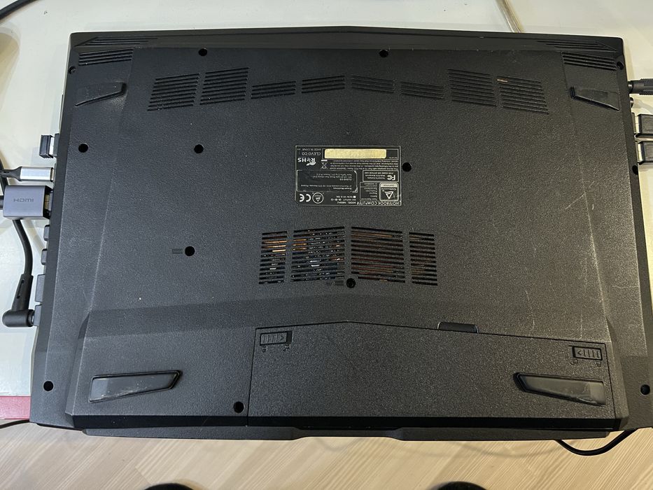 Ноутбук Dream Machines Clevo (15ua17)