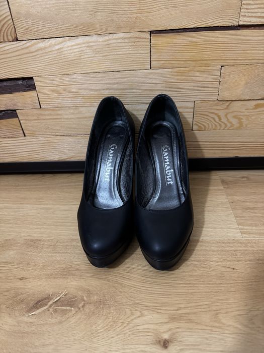 Buty damskie, czarne szpilki r. 38