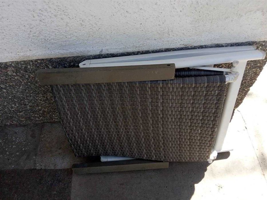 Крісло  шезлонг  для  відпочинку