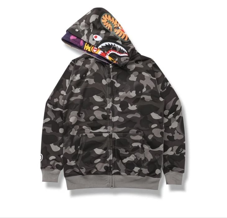 зип-худи от бренда A Bathing Ape (BAPE)