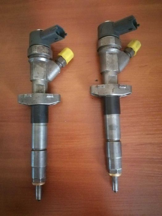 форсунки 2.5 dCi renault trafic 8200101135/0445110