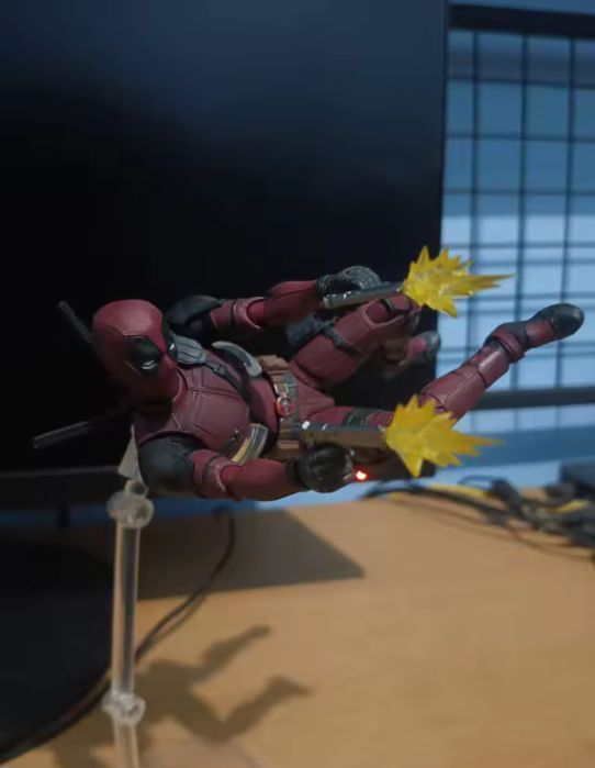 Іграшкова фігурка Deadpool-2