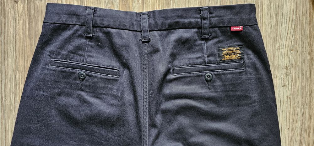 Levis spodnie męskie chinos rozmiar W32 L32 stan bardzo dobry  używane