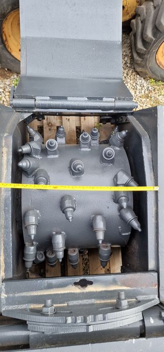 Frezadora bobcat,de asfalto, freza de alcatrão,fresa,frese  de tapete