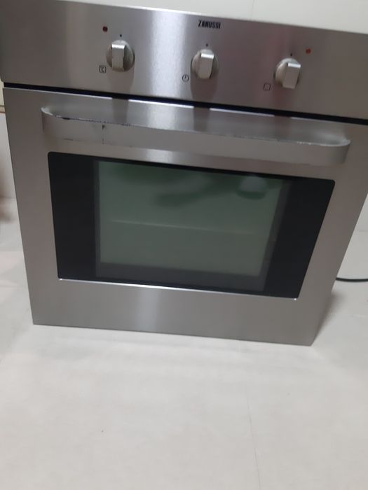 Forno Zanussi em bom estado