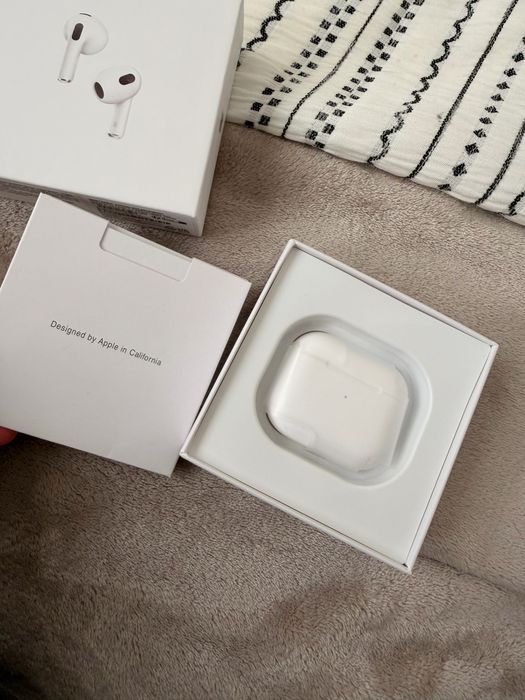 Apple Airpods (3rd generation)