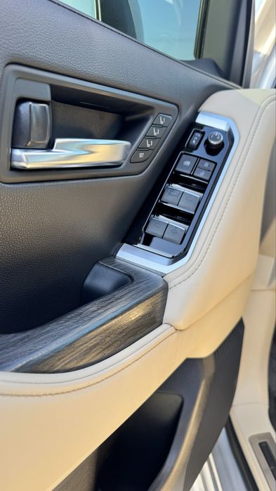 Toyota Land Cruiser Тойота 300 Premium 2022 р 3,3 дизель 10АКПП