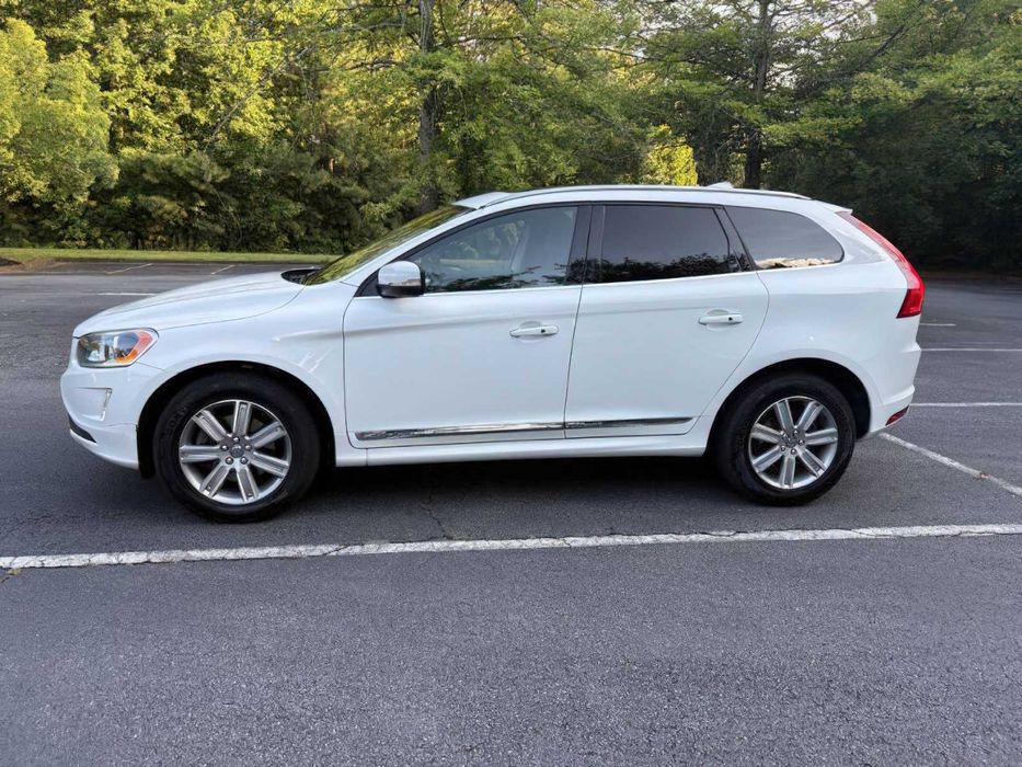 Volvo XC60      2016