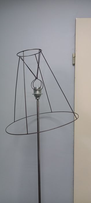 Lampa PRL gazetnik odświeżona