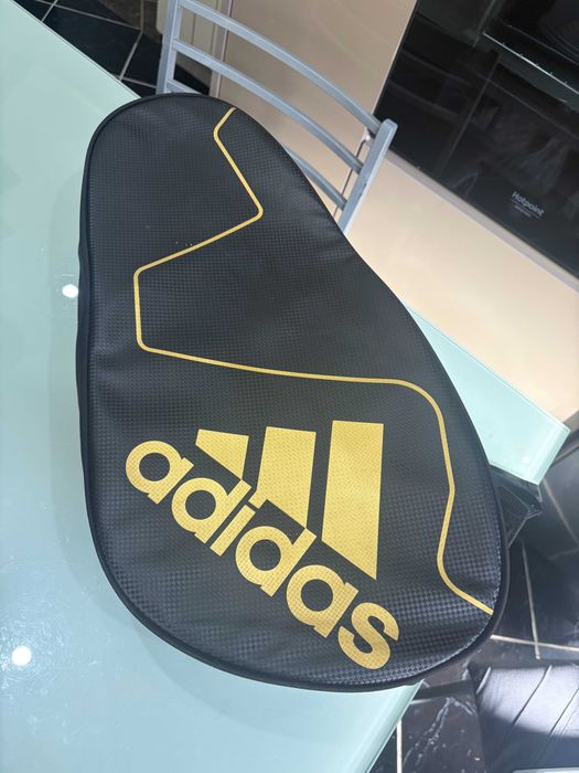 Pack Padel Adidas: Raquete Pro Carbon Gold CTRL + Mala + Bolas