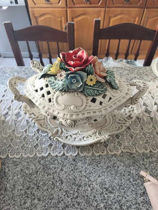 Peça decorativa para servir sopa