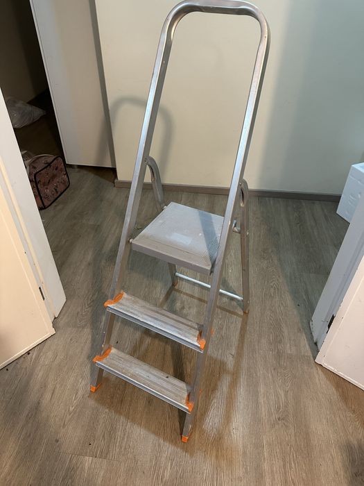 Escada de aluminio