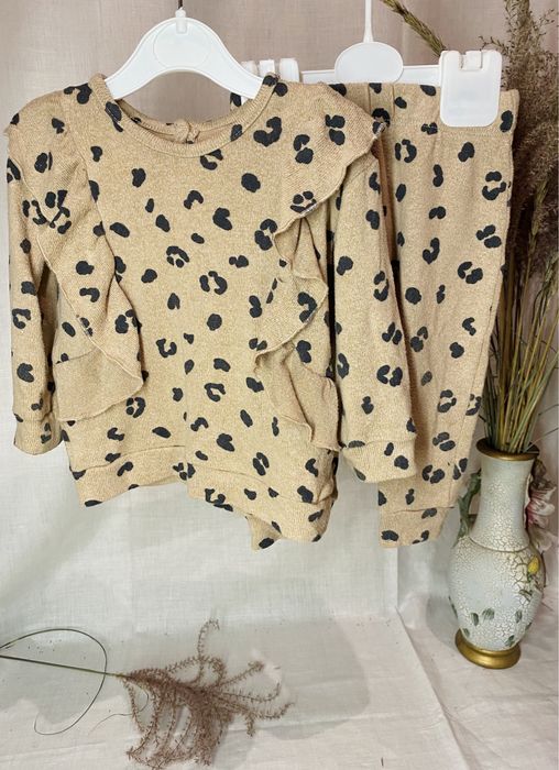 Костюм для дівчинки