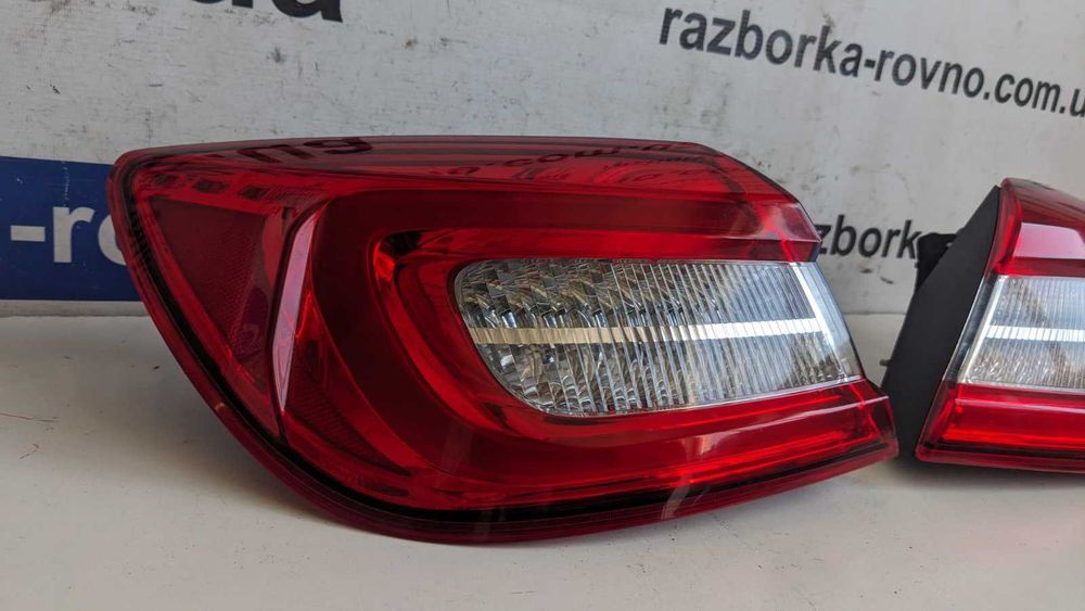 Фонарь фонари Maserati Quattroporte в крыло, в крышку багажника
