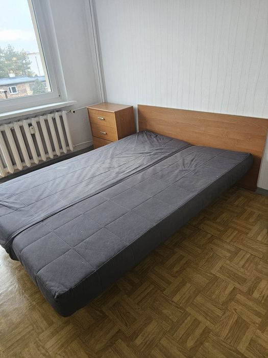 REZERWACJA Łóżko stelaż + materac  ok 150 x 200