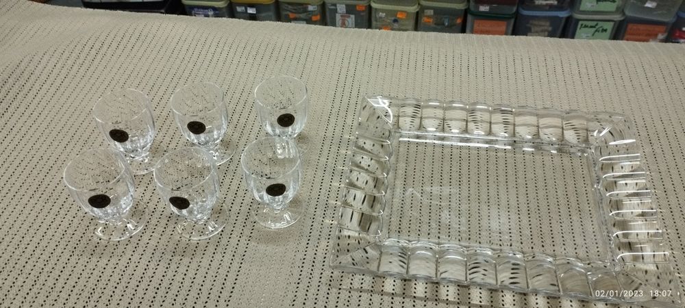 Bandeja com copos cristal RCR