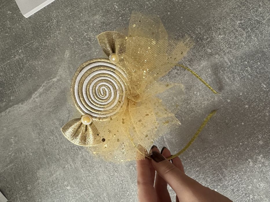 Обруч на свято цукерки золотистий