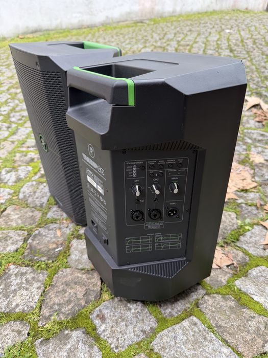 Par de colunas Mackie go 8” a Bateria