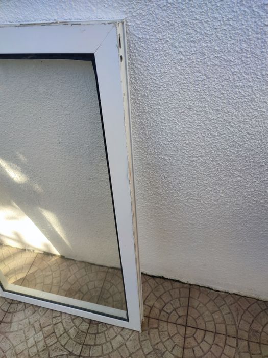Janela de alumínio lacado branco fixa