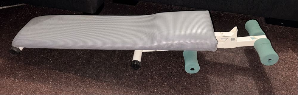 Banco de abdominais dobrável – ótimo estado