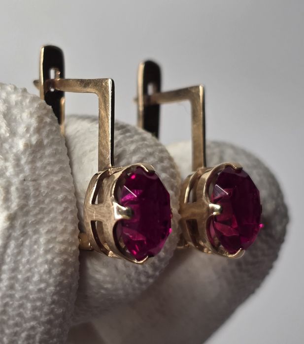 Золотые серьги ссср с рубином