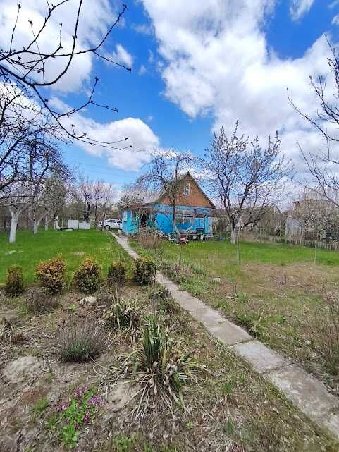 Продам дачу для  для сімейного відпочинку.
