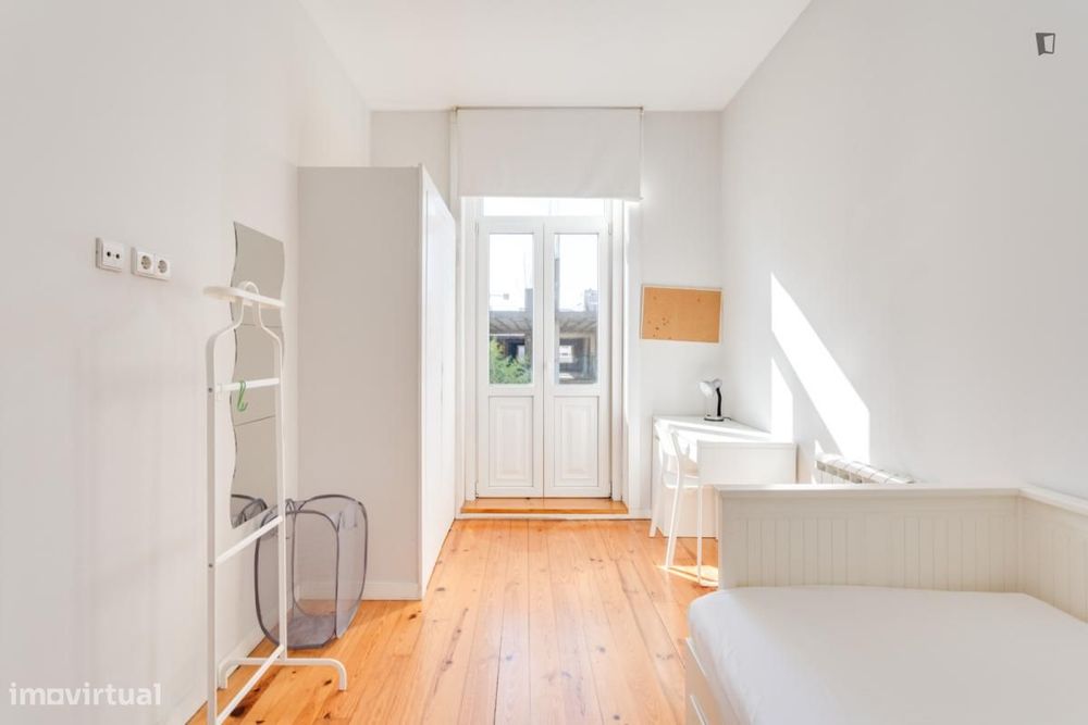 Quarto - localizado em Bonfim Porto