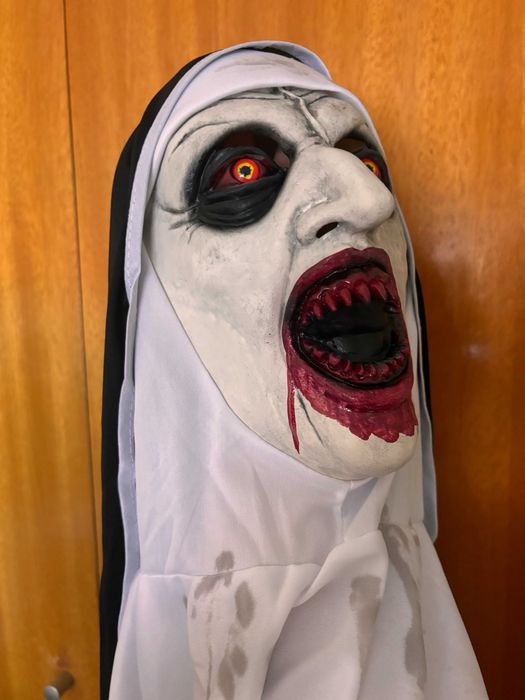 Máscara freira/nun nova