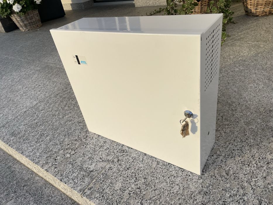 Zasilacz buforowy ATTE AZAS 2406/1B 24V 6A z obudową