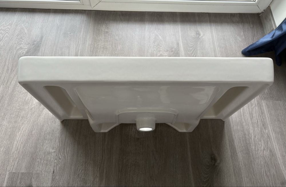 Umywalka nablatowa Roca 80x45cm