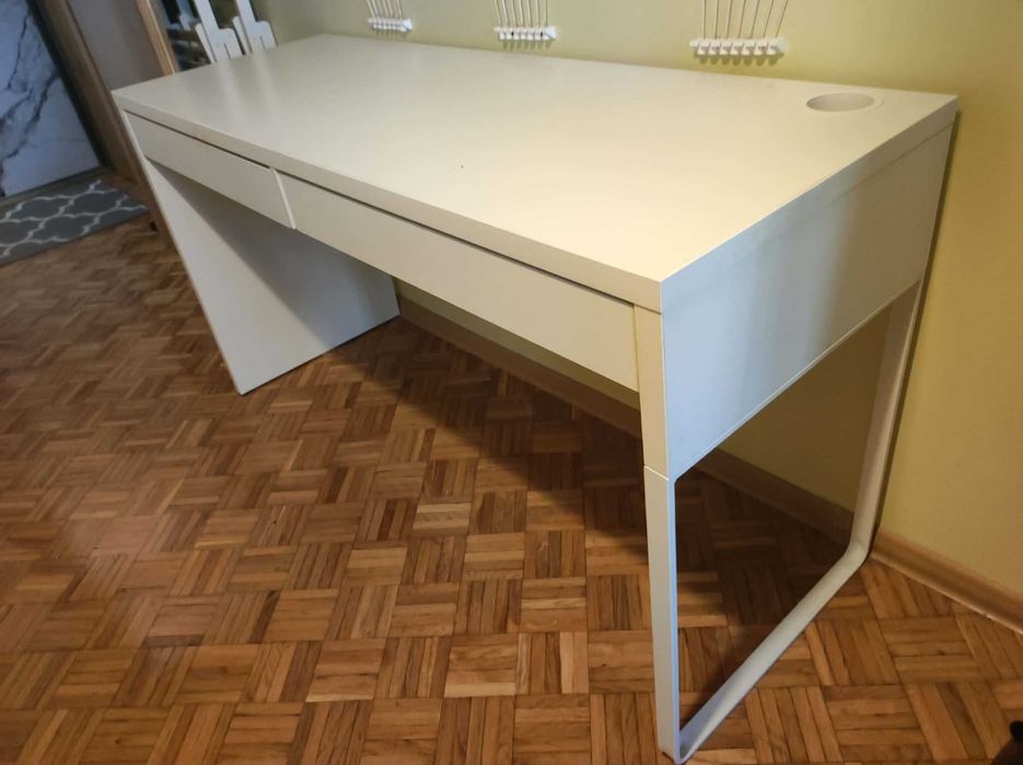 Biurko Ikea Micke z dwoma szufladami + 2 wkłady Kuggis
