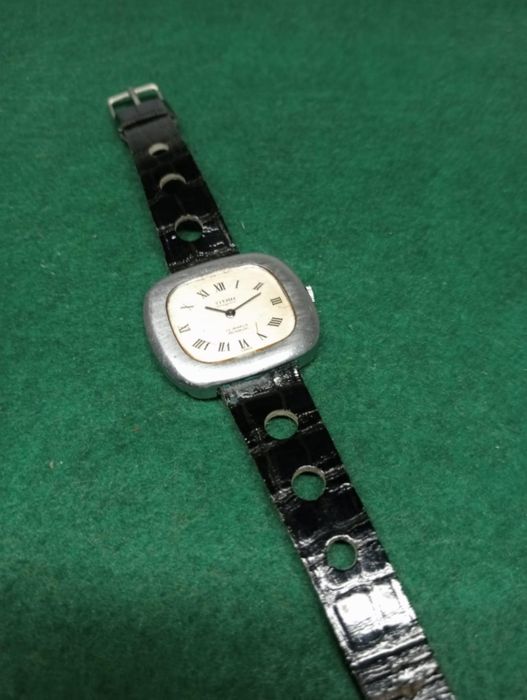 Relógio Titan vintage