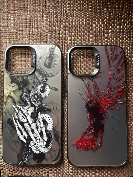 Продам 2 чехла на iphone 12 pro max