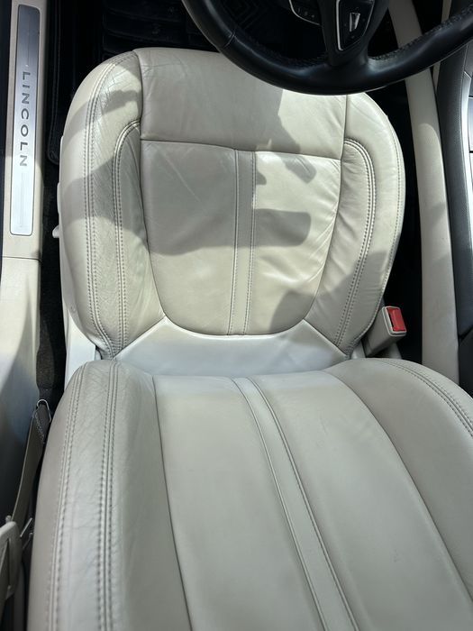 Lincoln MKZ 2.0 EcoBoost - 12 тис. долл.