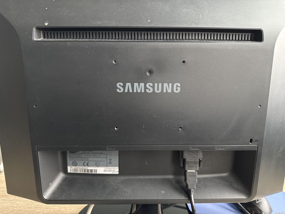 Monitor LCD Samsung model 2253BW