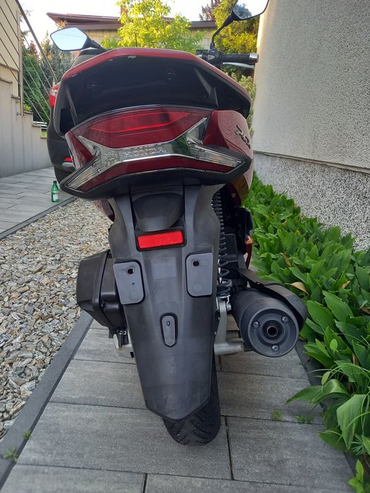 Honda PCX skuter o poj. 125