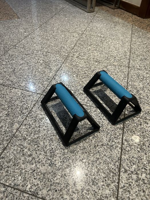 Pegas para Flexões (Push Up Bars) – Treino em Casa