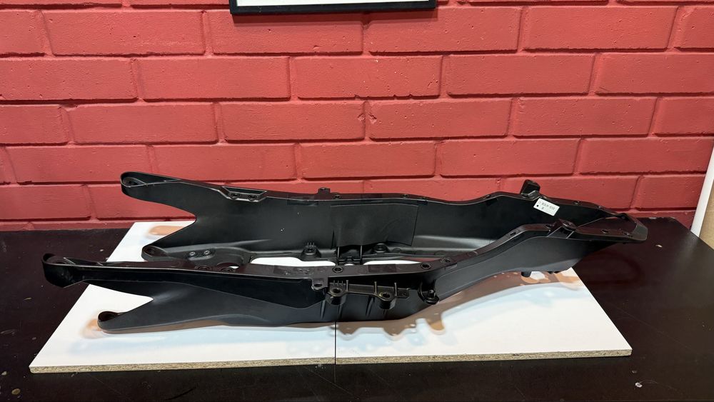 Продам запчастини для Yamaha YZF-R1 Rn65