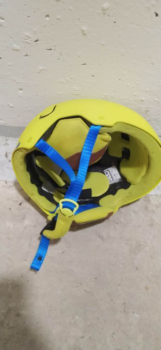 Kask narciarski dziecięcy