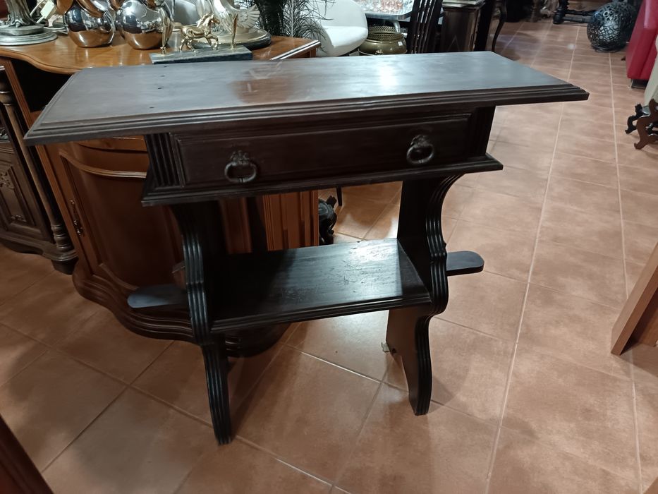 Móvel rustico de apoio