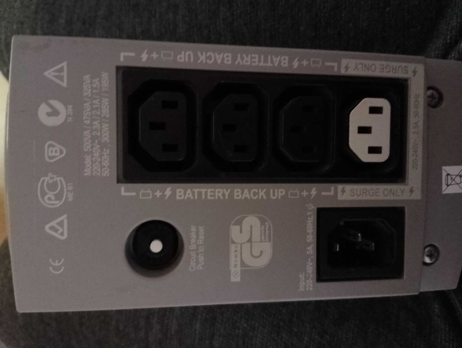 УПС,  ИБП  АРС Bask-UPS cs 500