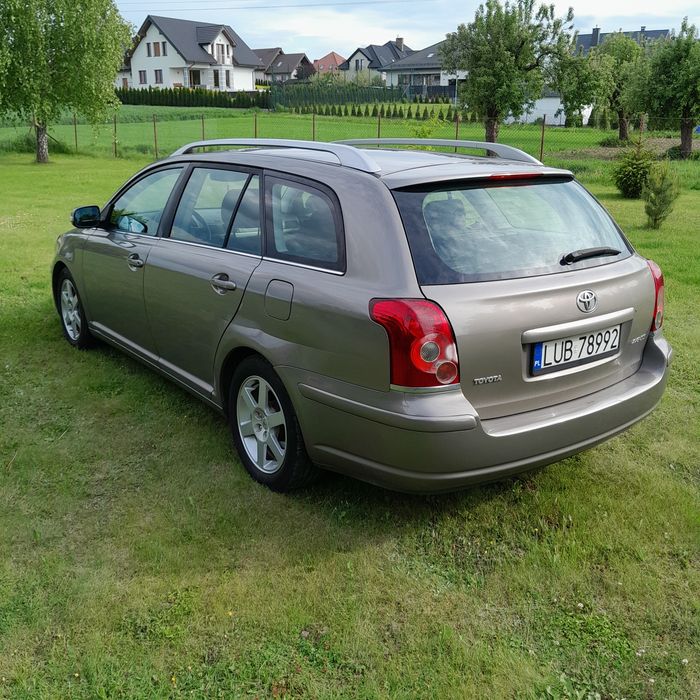 Toyota Avensis 1.8 benzyna +LPG  2007r