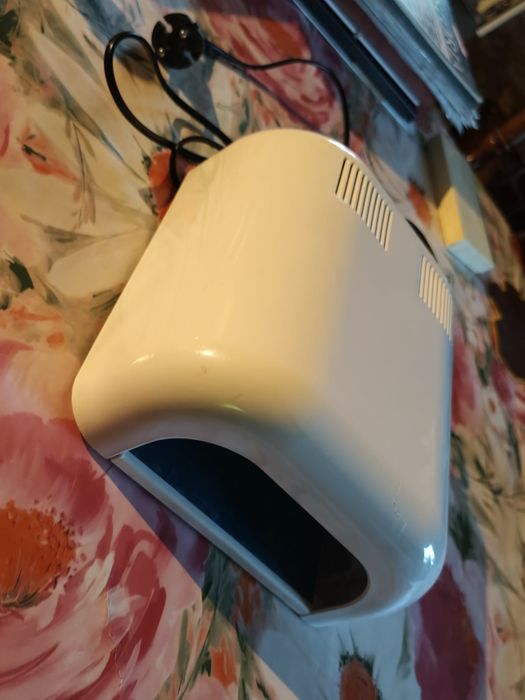 Lampa do paznokci UV