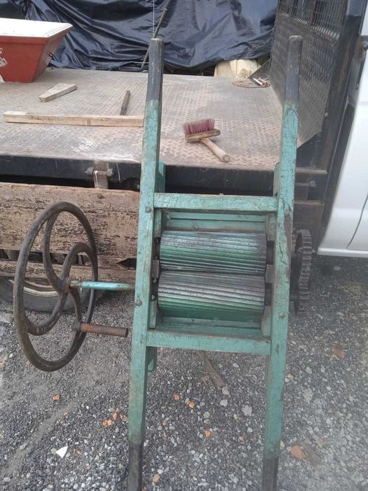 Esmagador de uvas e prensa